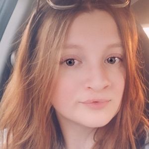 Meet your Posher, Lily